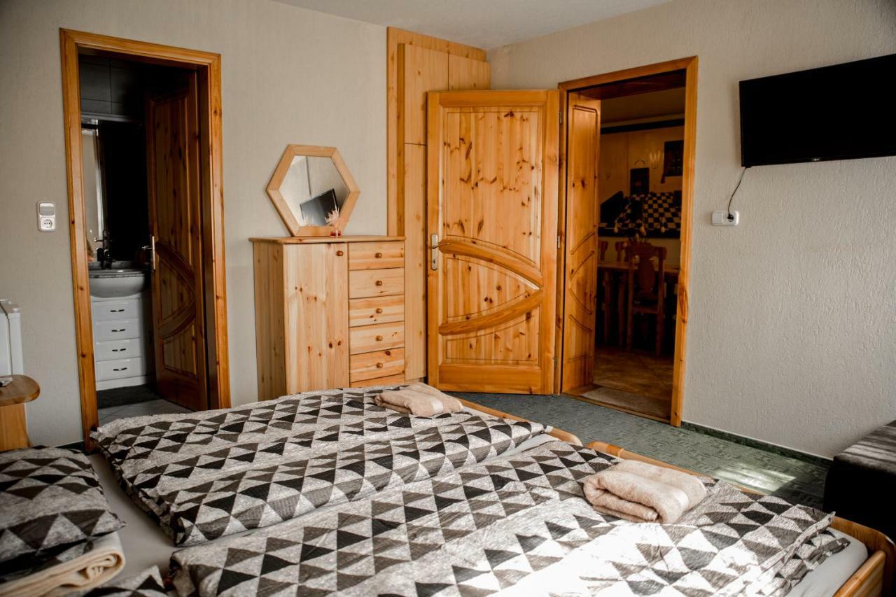Berger Pince-vendégház, Hajósi pincék Exterior foto